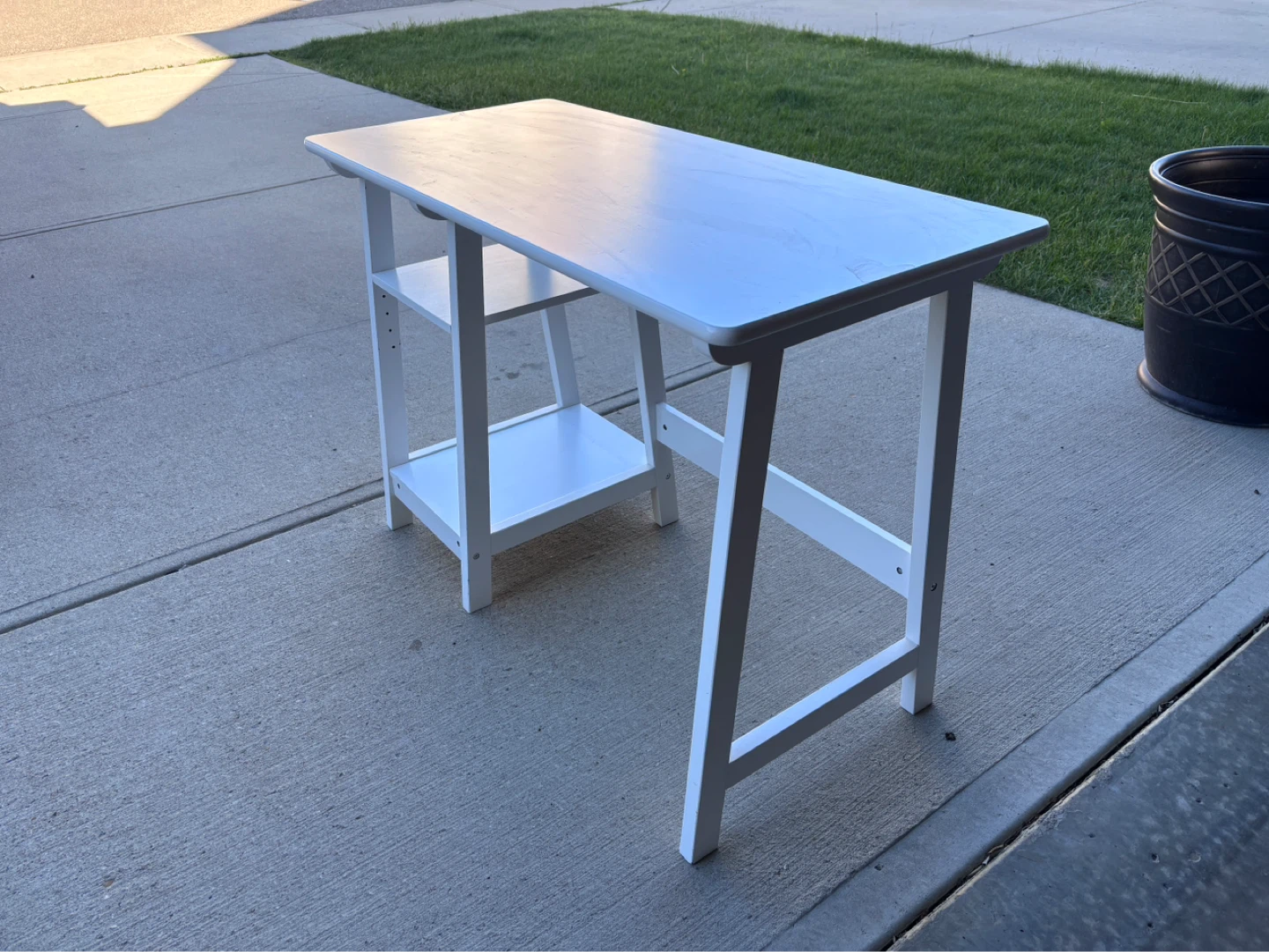 White 2-Shelf Desk - photo 3