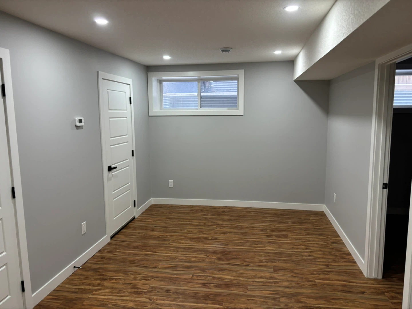 Newly Renovated Basement Suite with Kitchenette