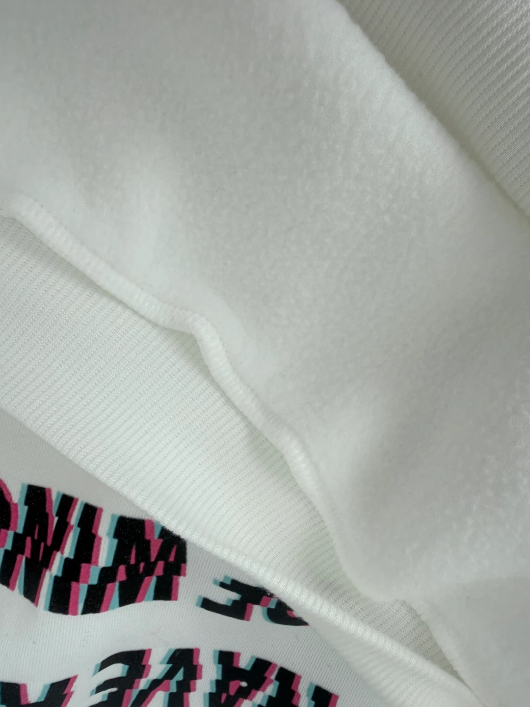 White Angel Wings Hoodie Women’s Size M Graphic Print Sweatshirt - photo 5