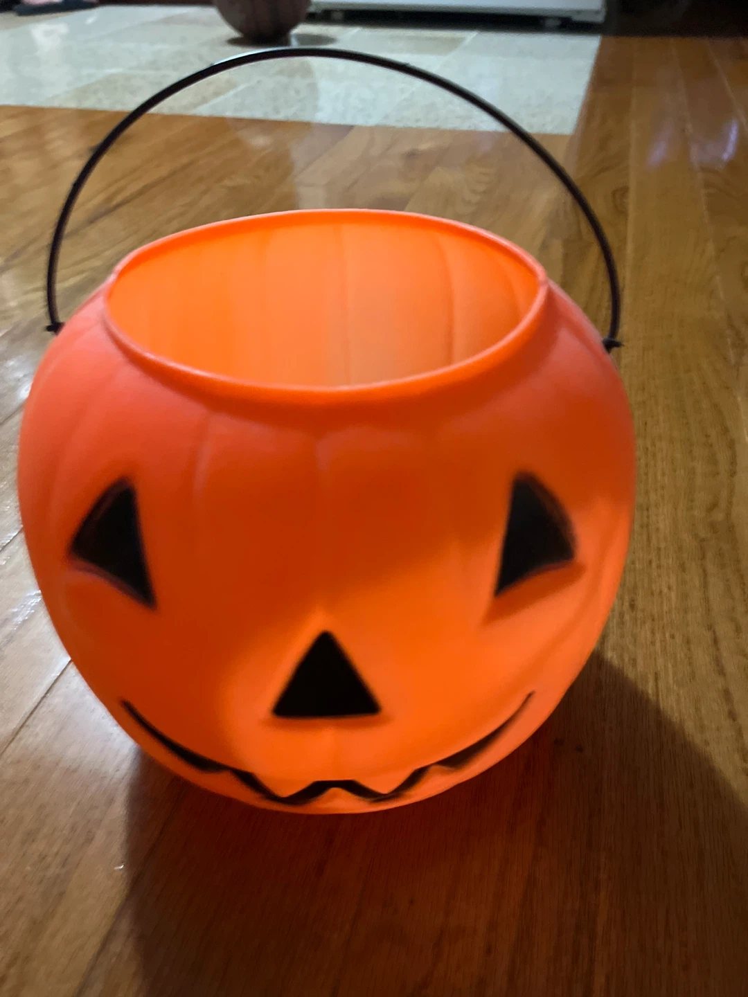 ⚽️Orange Jack-o'-lantern Halloween Candy Bucket