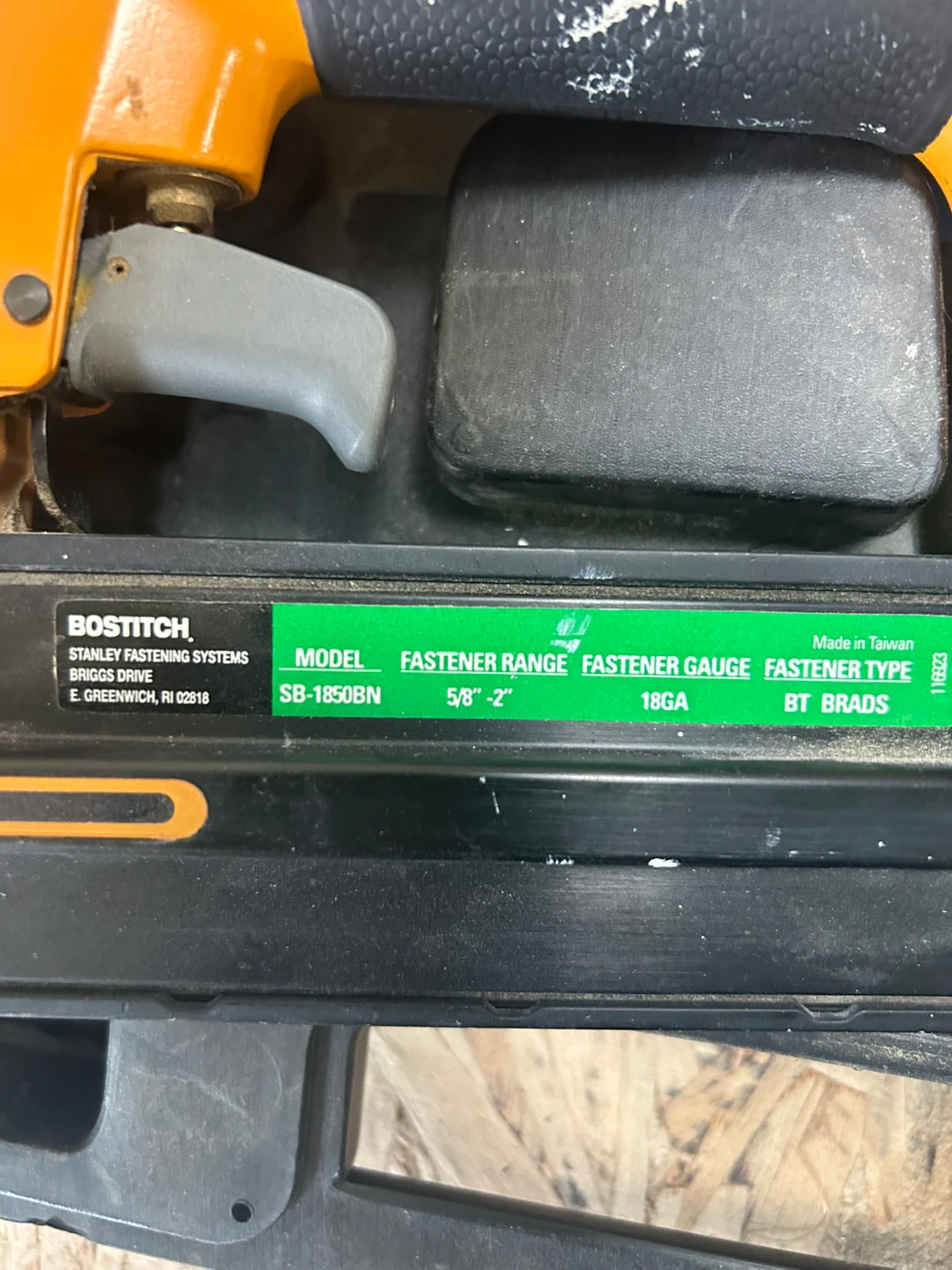 Bostitch SB-1850BN 18-Gauge Brad Nailer - photo 2