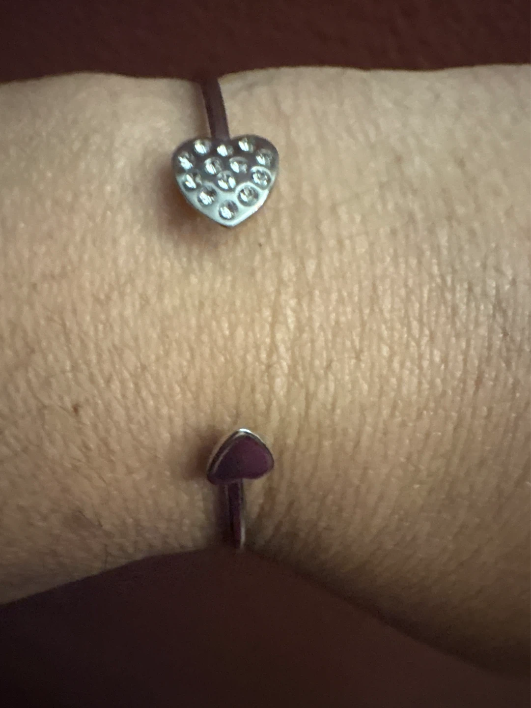 ⚽️ New Silver-tone Heart Charm Bangle Bracelet - photo 4