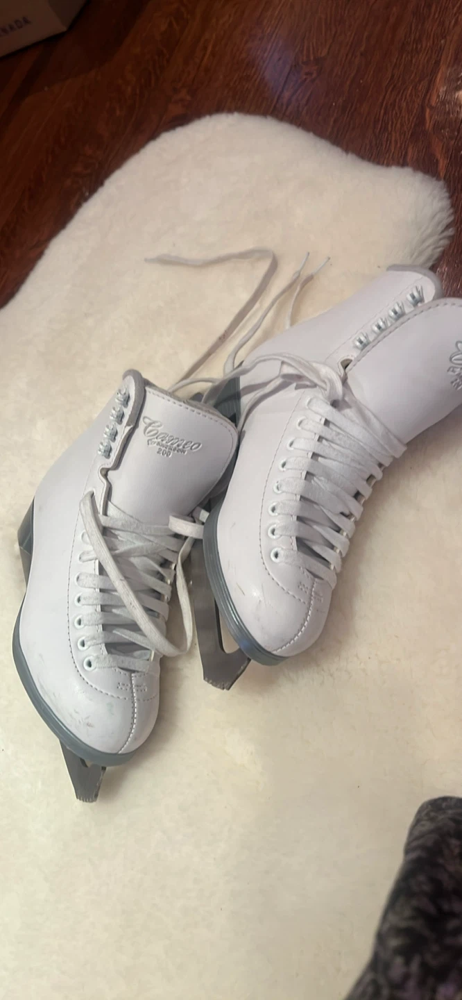 Jackson Figure Skates Size 4