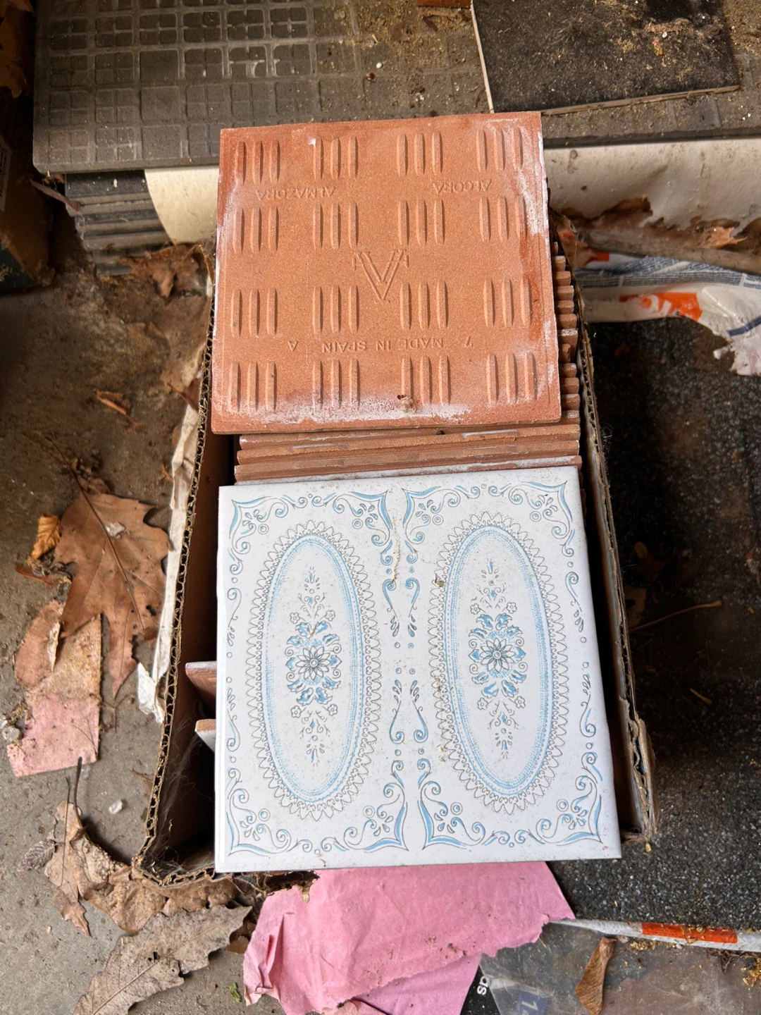 Wall tiles