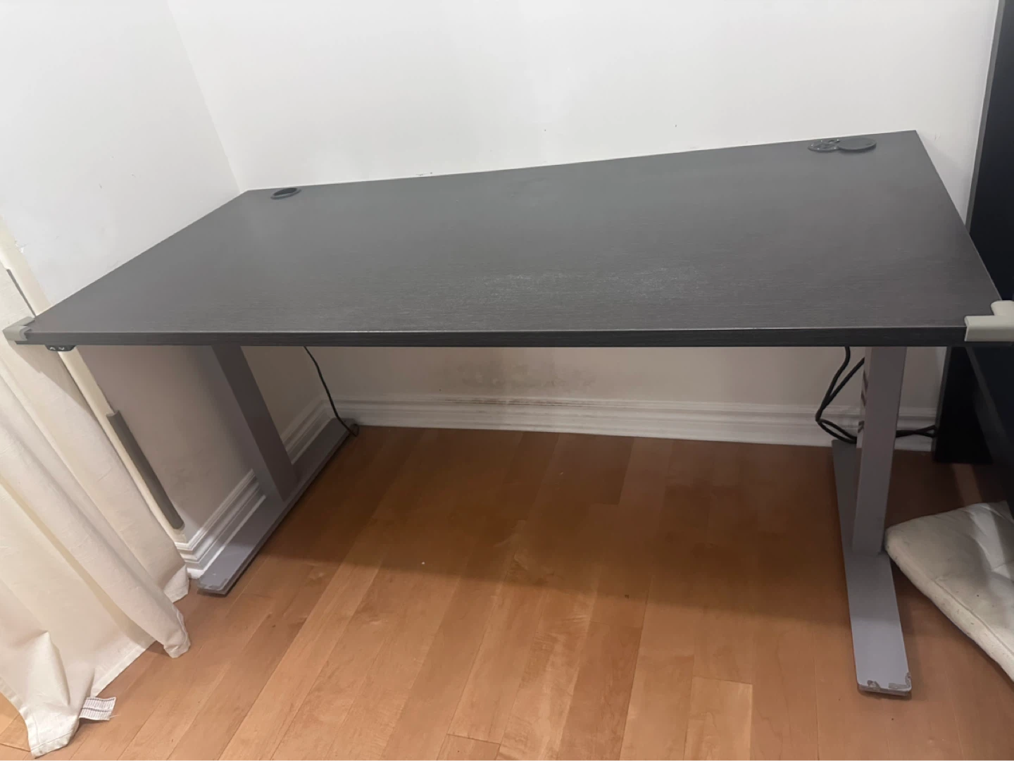 Bestar Upstand Height Adjustable Desk - photo 3