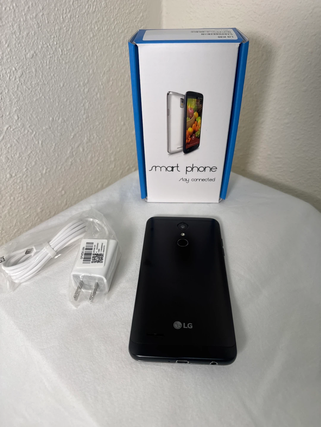 LG K30 Smartphone - photo 3