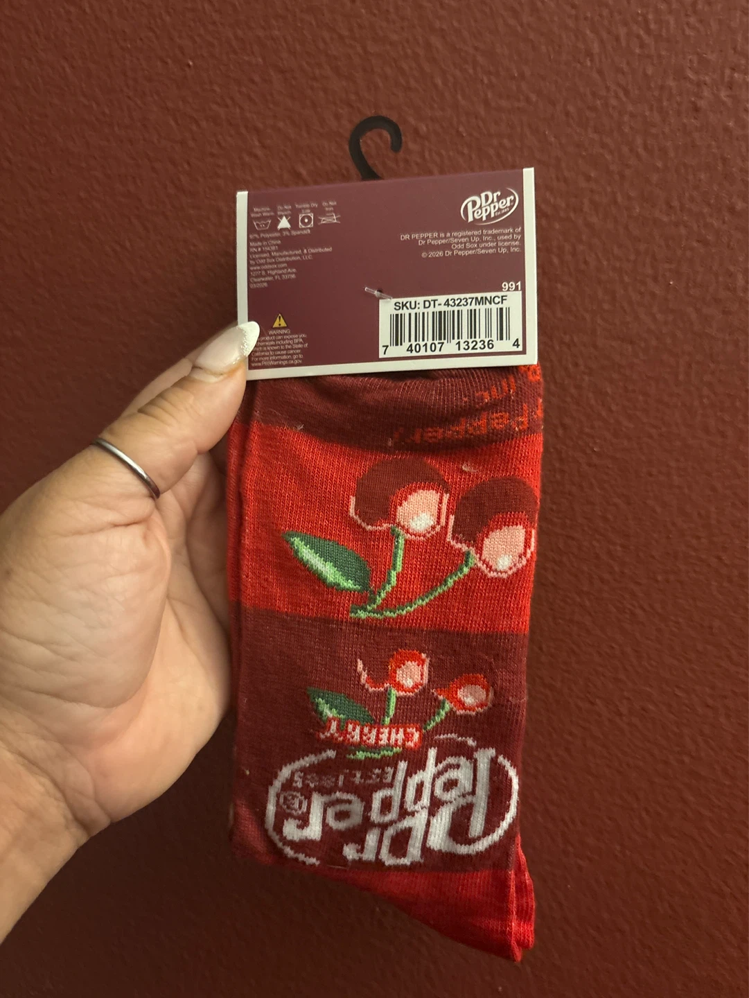 ⚽️ Collectible Dr. Pepper Cherry Crew Socks - Men's Size 6-12 - photo 2