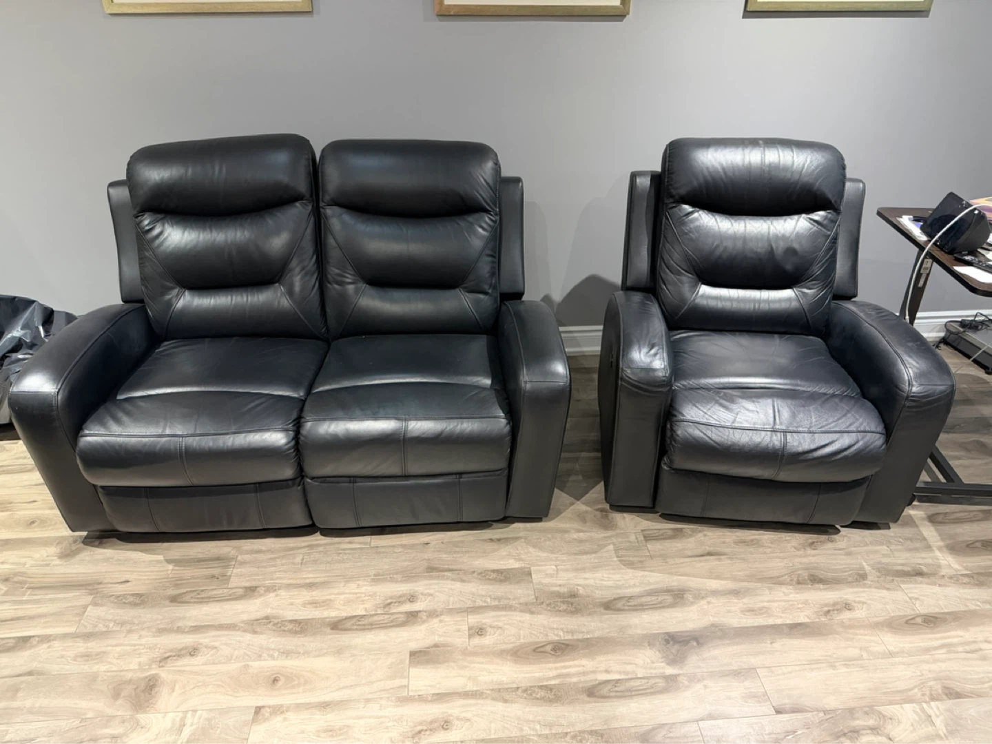Black Leather Loveseat and Recliner Set