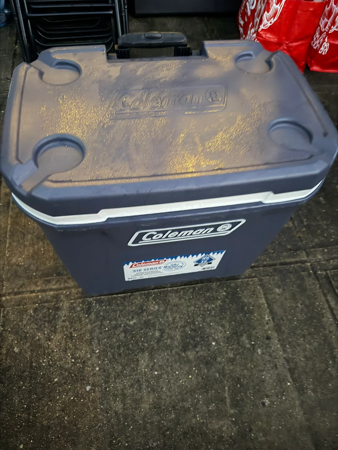 Coleman 316 Series 84-Quart Wheeled Cooler - photo 2