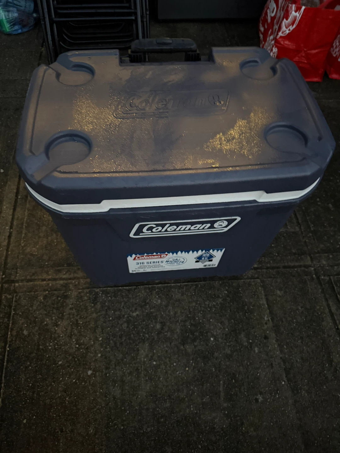 Coleman 316 Series 84-Quart Wheeled Cooler - photo 3
