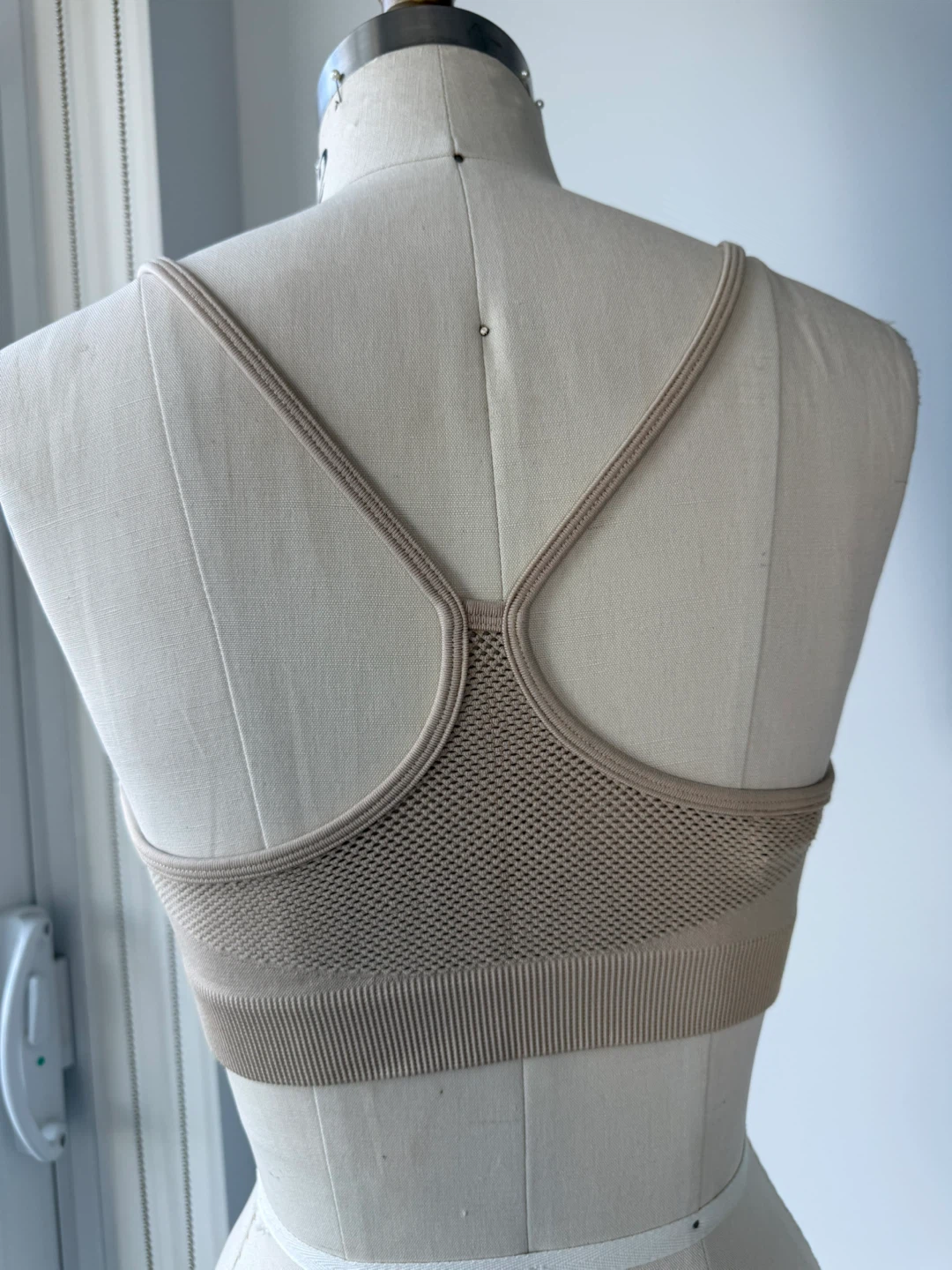 ⚽️Aritzia Tna Sports Bra Size M - photo 3