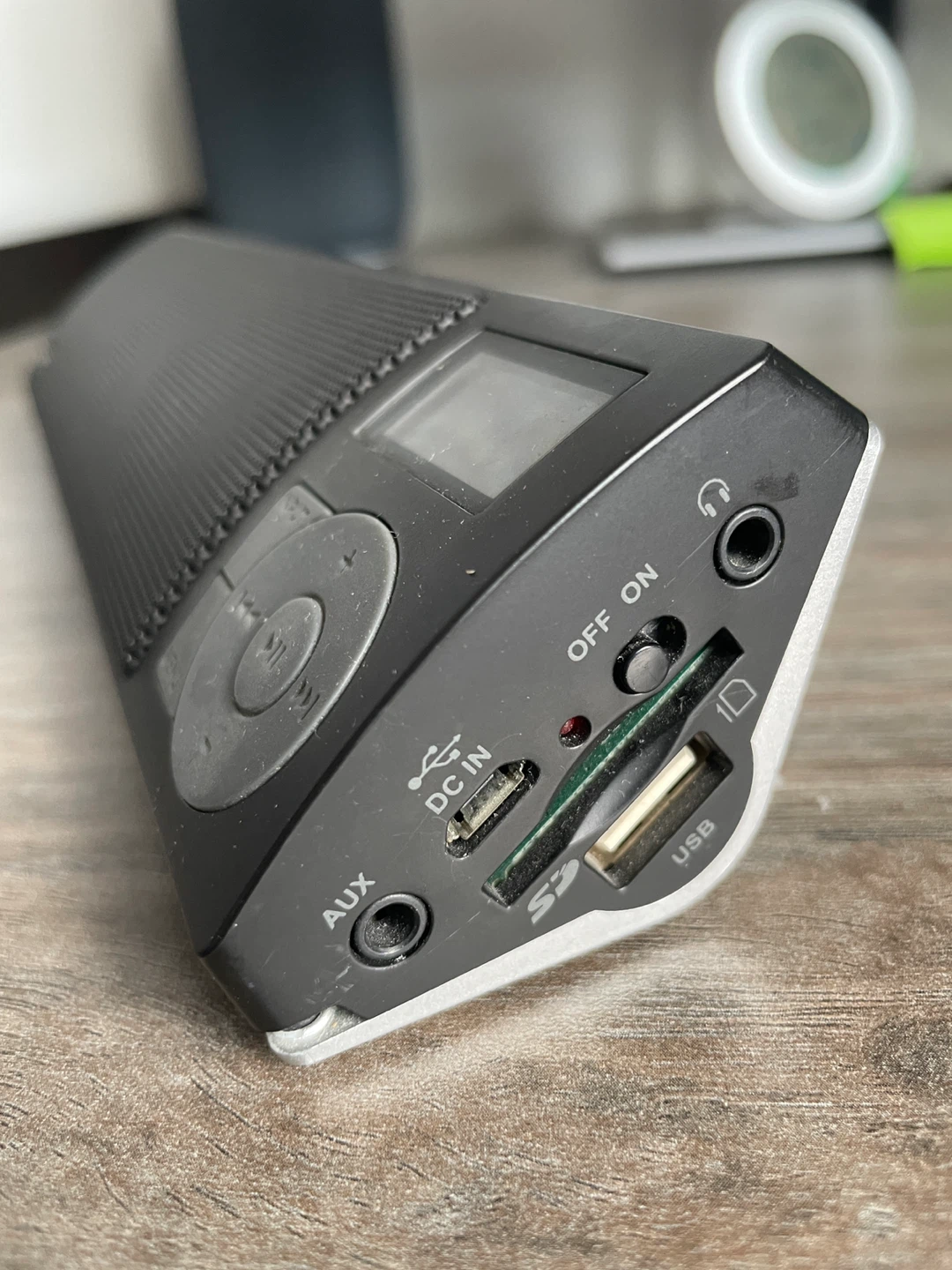 Edifier Portable Speaker with FM Radio