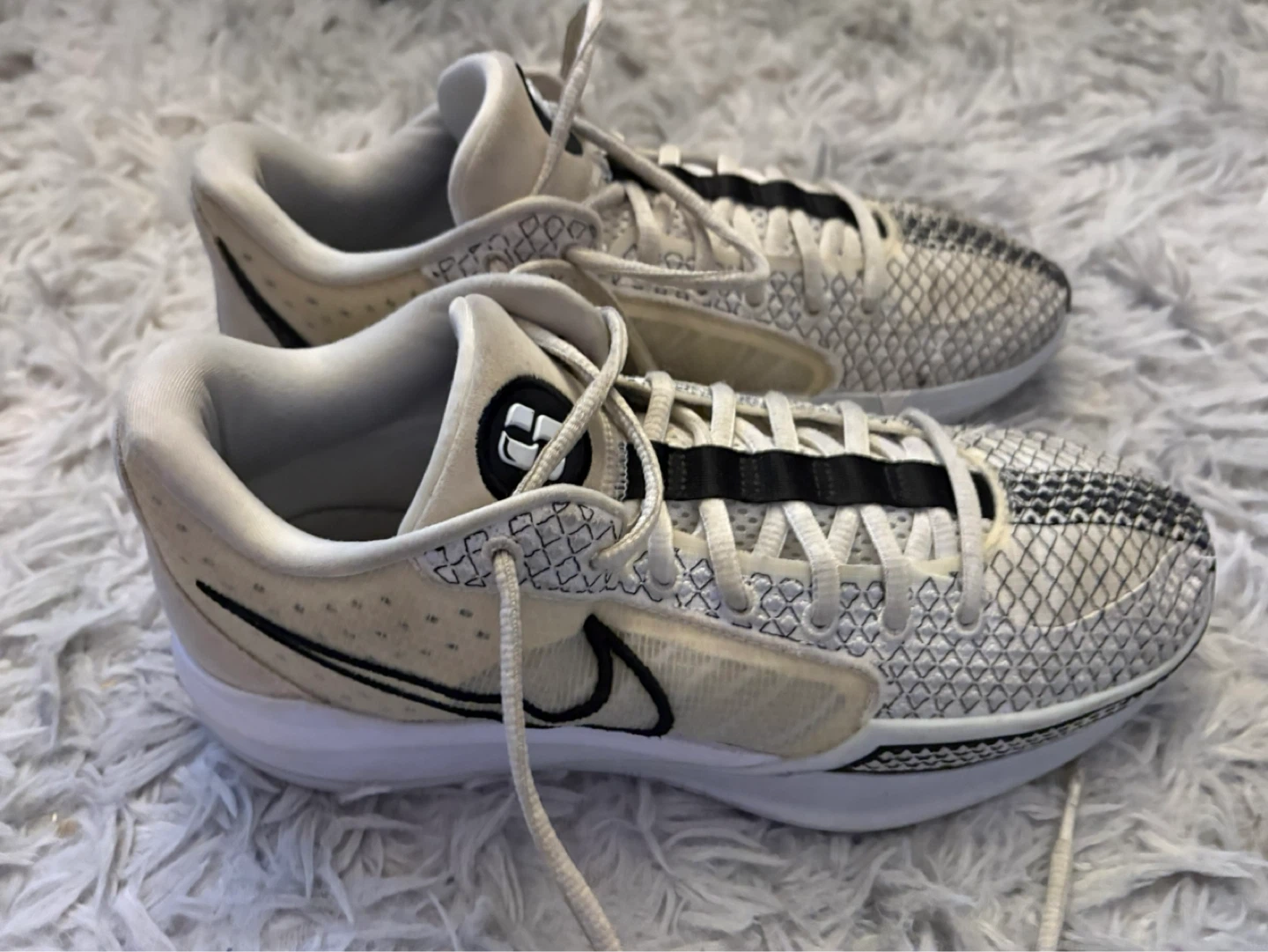 Nike Women’s Sabrina Basketball Shoes - photo 3