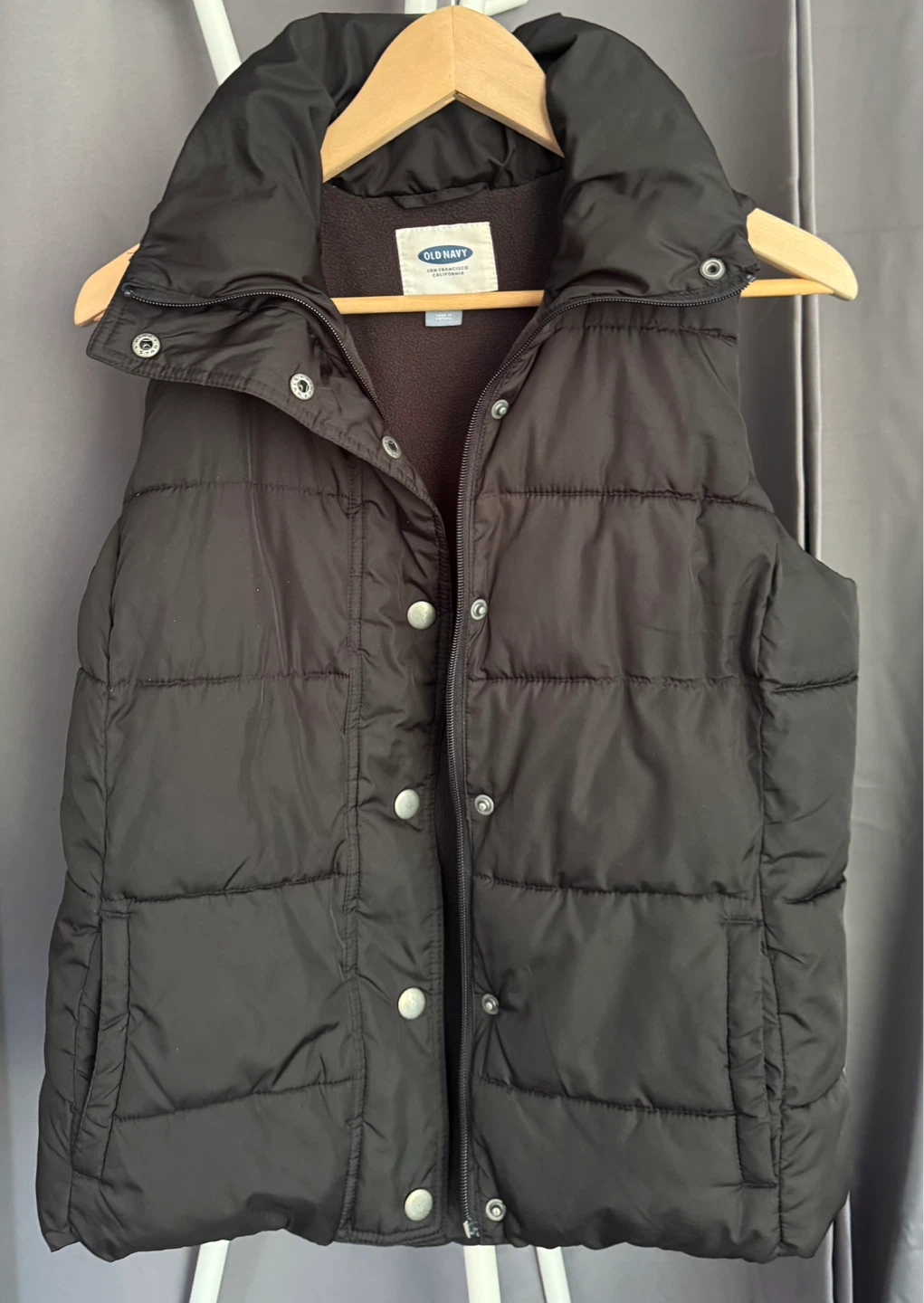 Old Navy Puffer Vest - Black - Size S