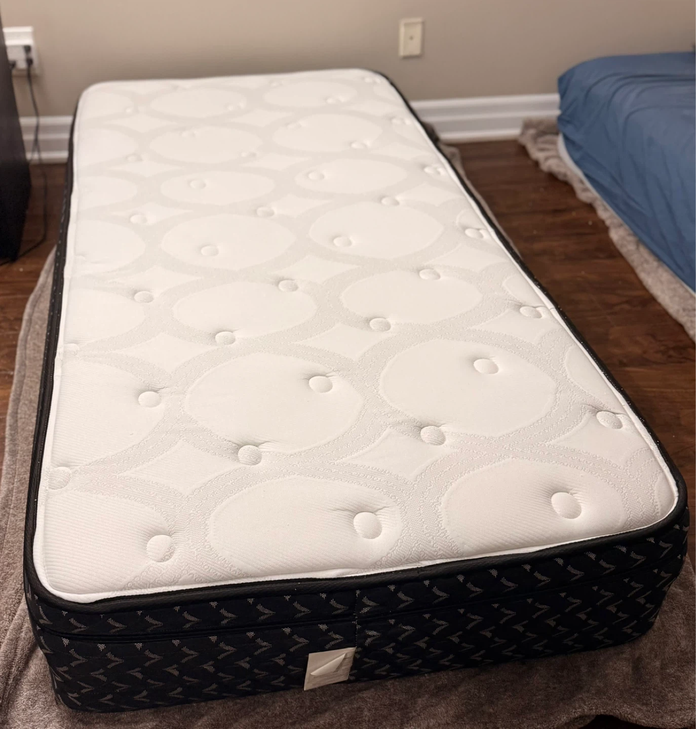 The Brick mattress + protector