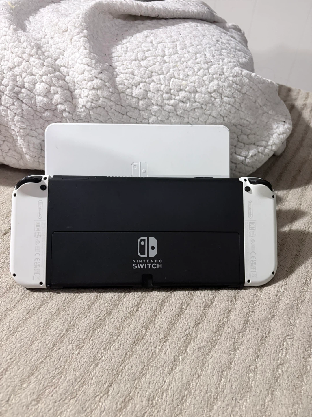 Nintendo Switch OLED Console - White - photo 4