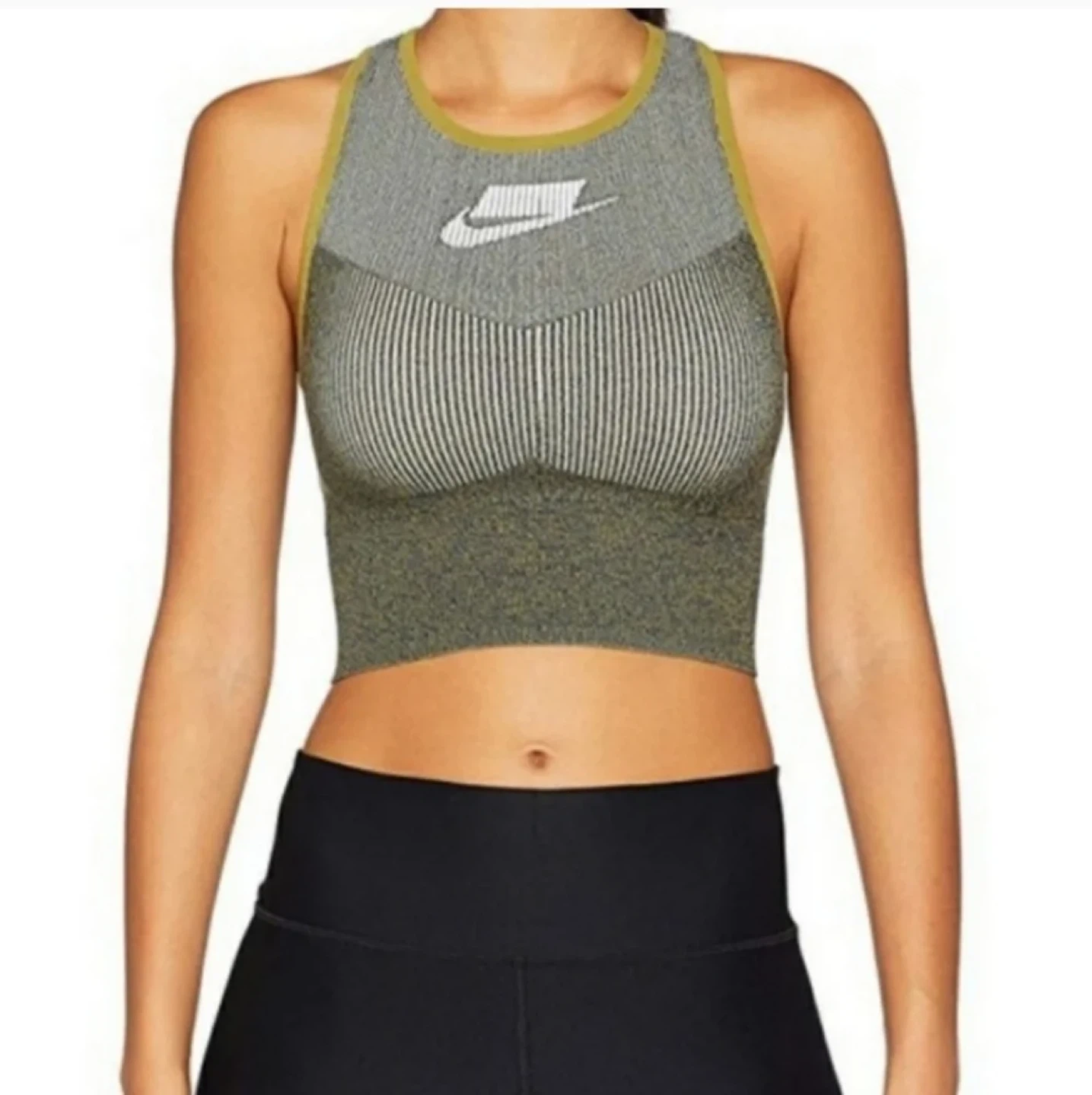 Nike Women's Sports Bra crop top ⚽️