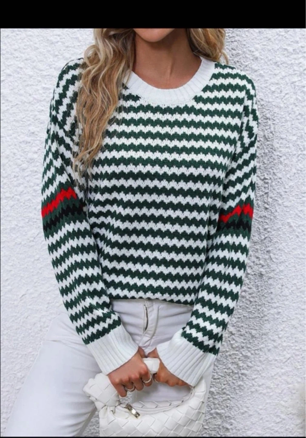 Green and White Chevron Knit Sweater⚽️
