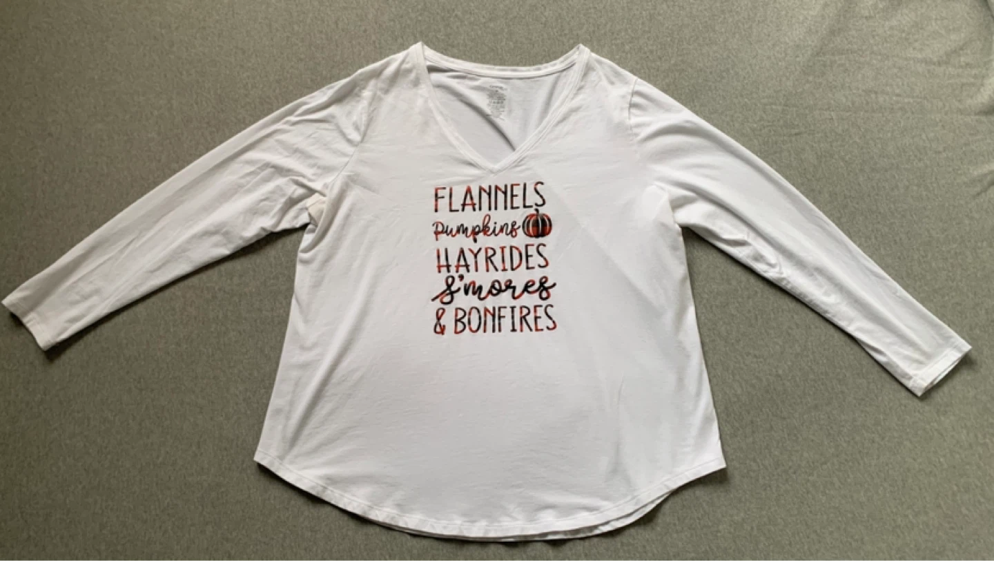 Women's 2X Autumn Themed Long Sleeve T-Shirt ⚽️