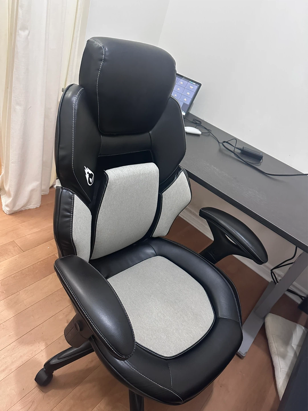 DPS Costco Gaming Chair - photo 2