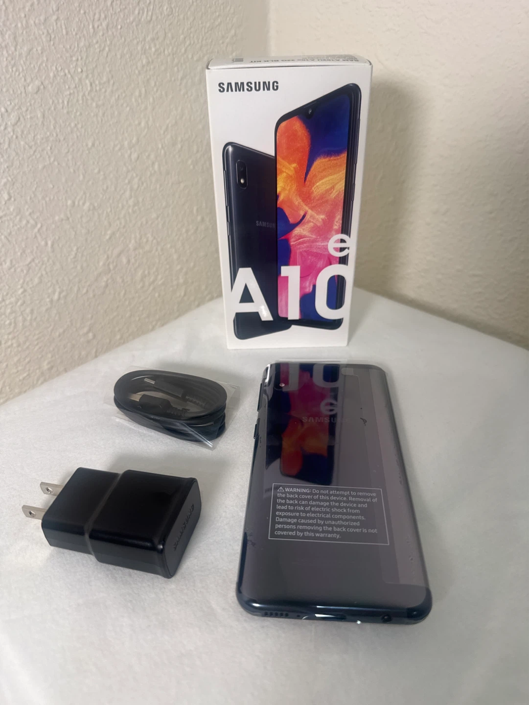 Samsung A10e 32GB Black Smartphone (T-Mobile) - photo 3