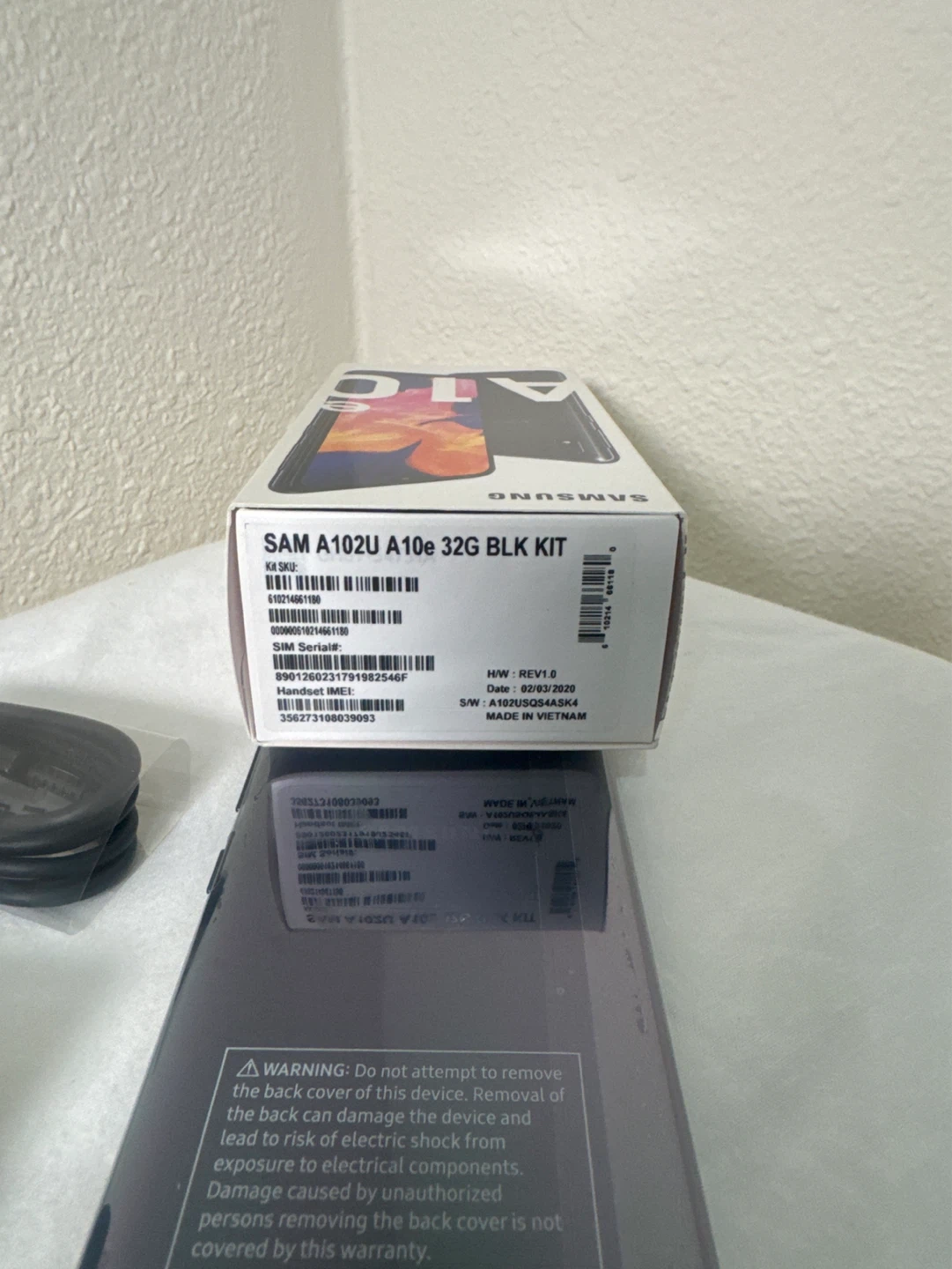 Samsung A10e 32GB Black Smartphone (T-Mobile) - photo 4