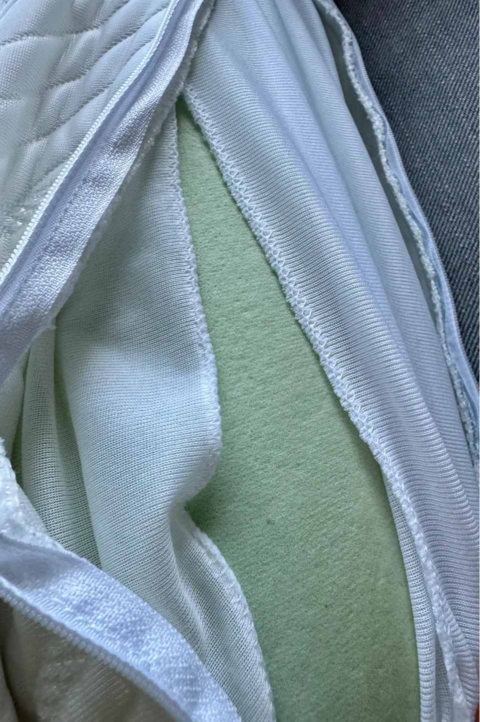 Novaform Premium Memory Foam Pillow - photo 3