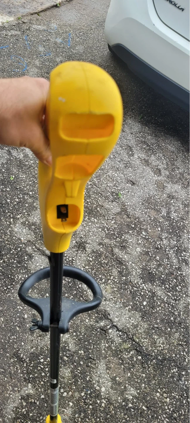 Yellow Electric String Trimmer - photo 2