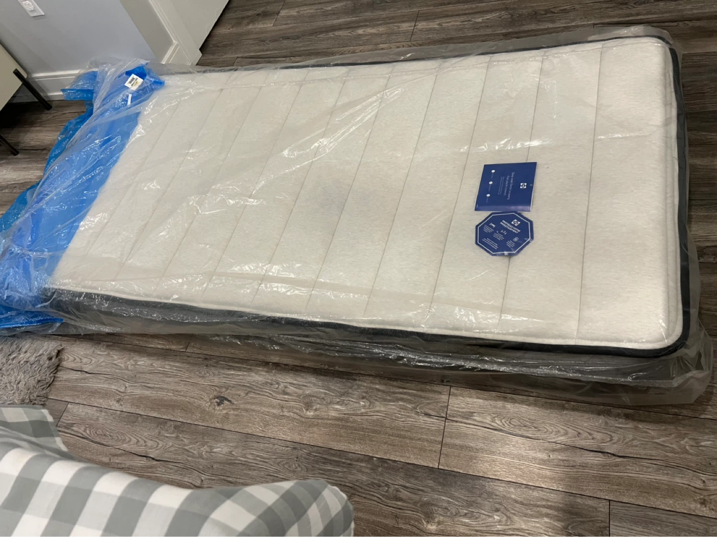 Sealy Twin Mattress - photo 2