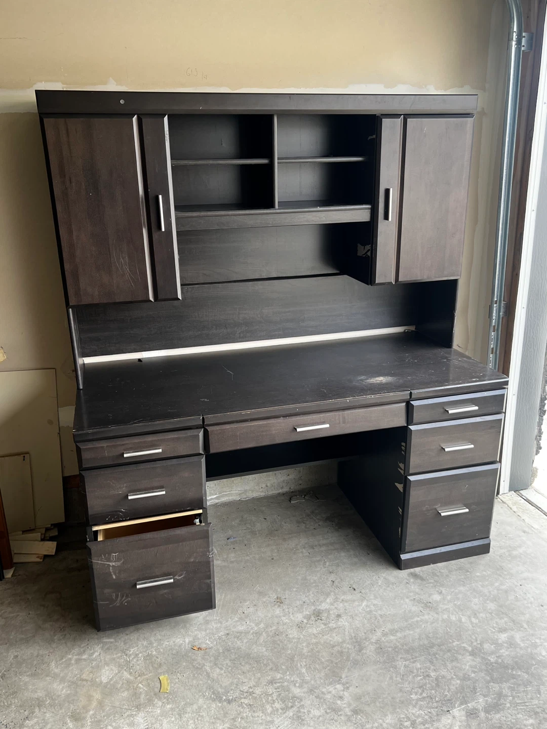 Desk with Hutch