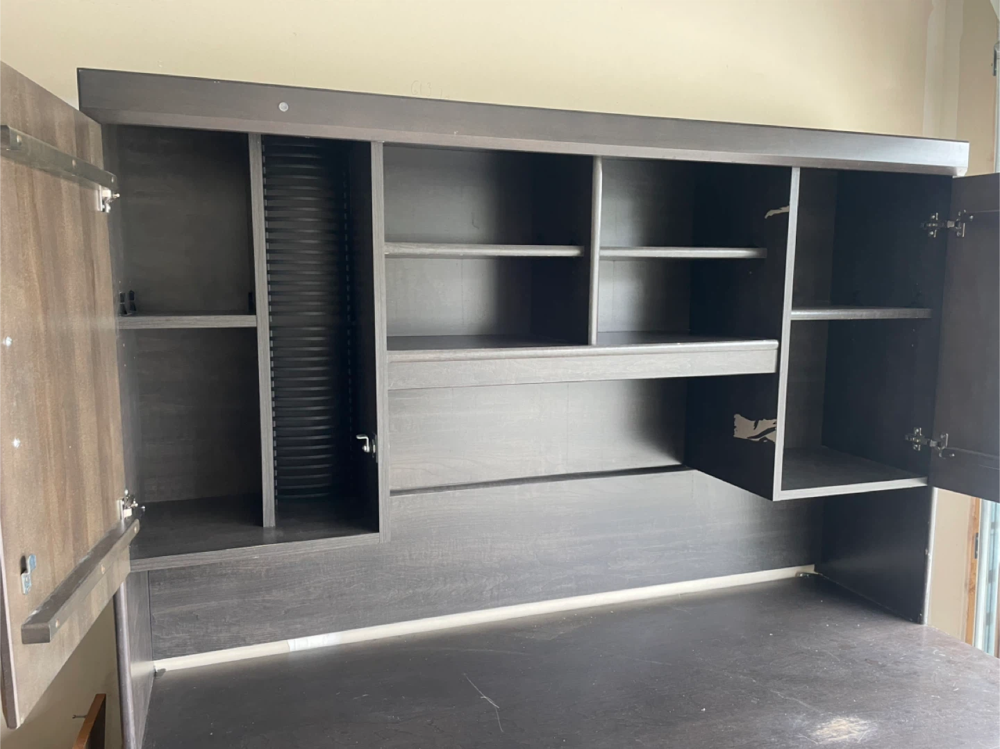 Desk with Hutch - photo 5