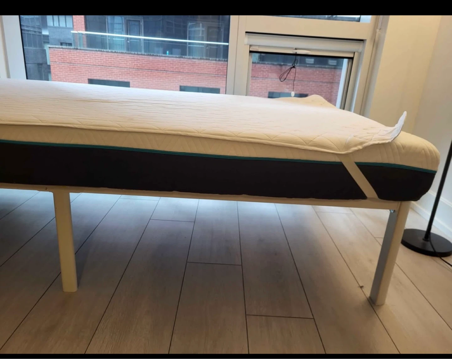 Twin bed with mattress - photo 3