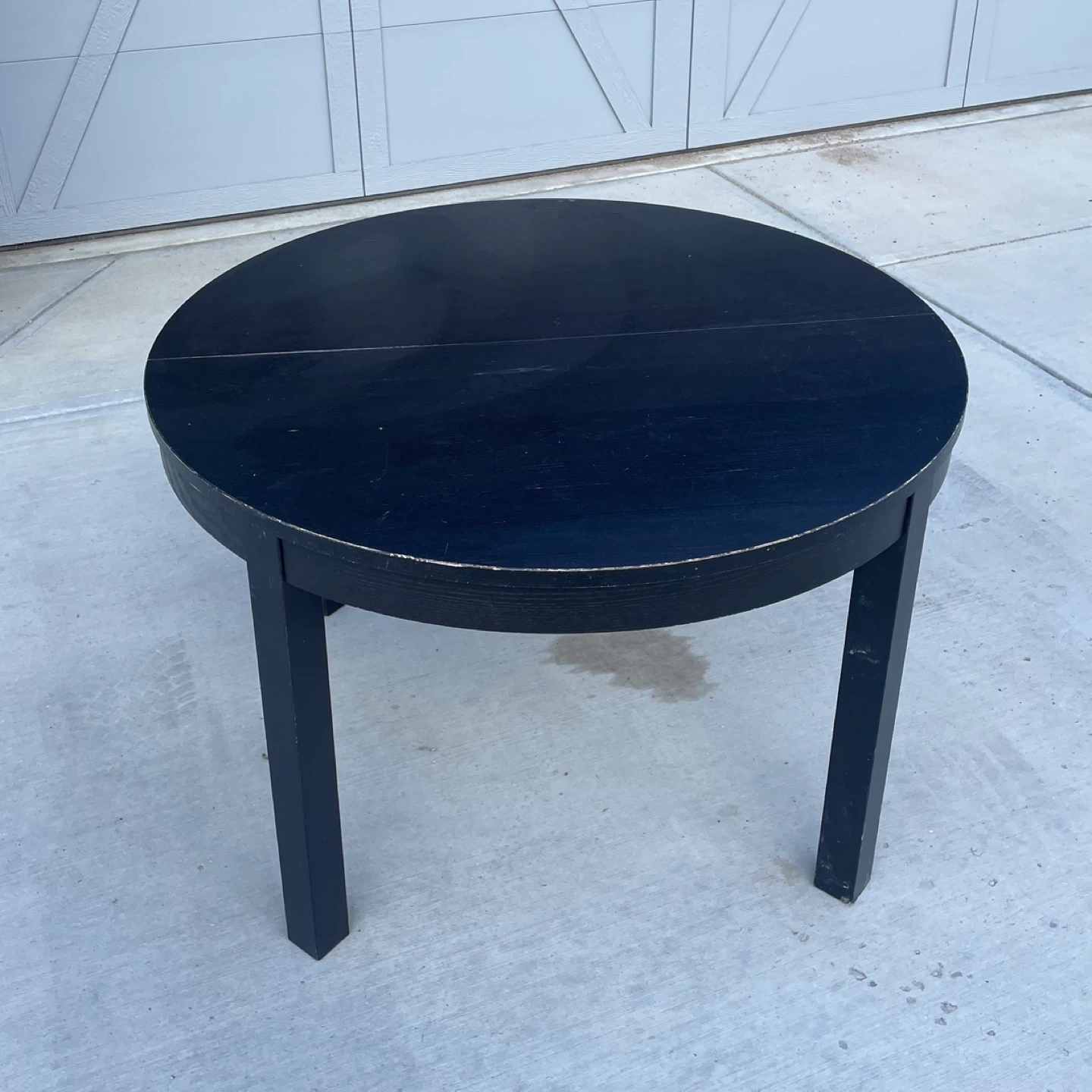 Round Dining Table - photo 2