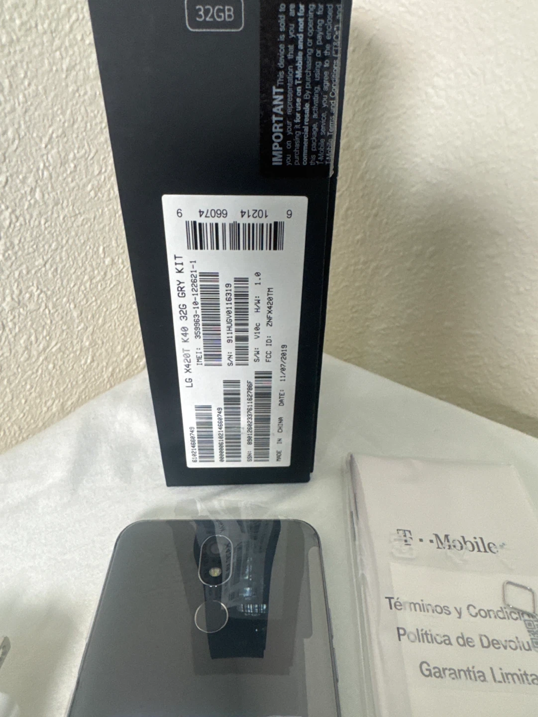 LG K40 32GB Gray T-Mobile Smartphone - photo 4