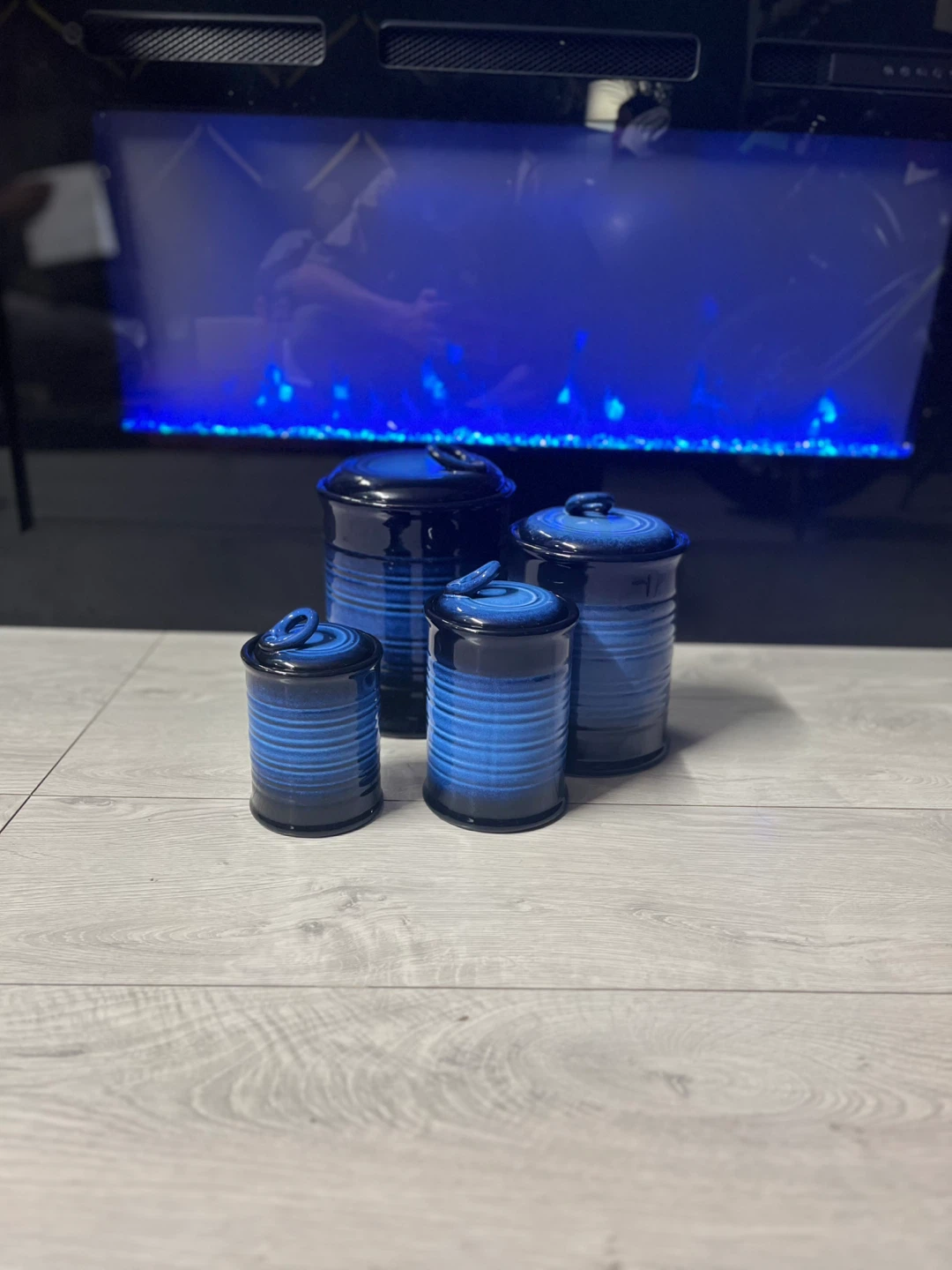 4 pieces Canister Jars