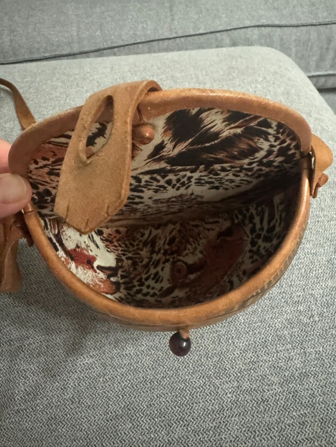 Handmade Leather & Gourd Crossbody Bag - photo 3