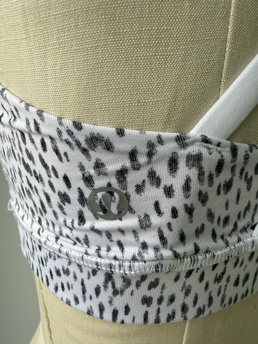 ⚽️Lululemon Sports Bra size 6 - photo 3