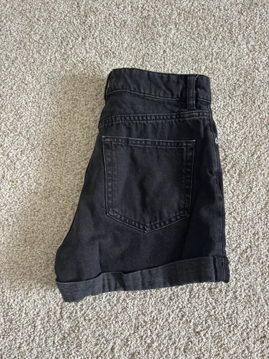 H&M Black Denim Shorts Size US 4 - photo 2