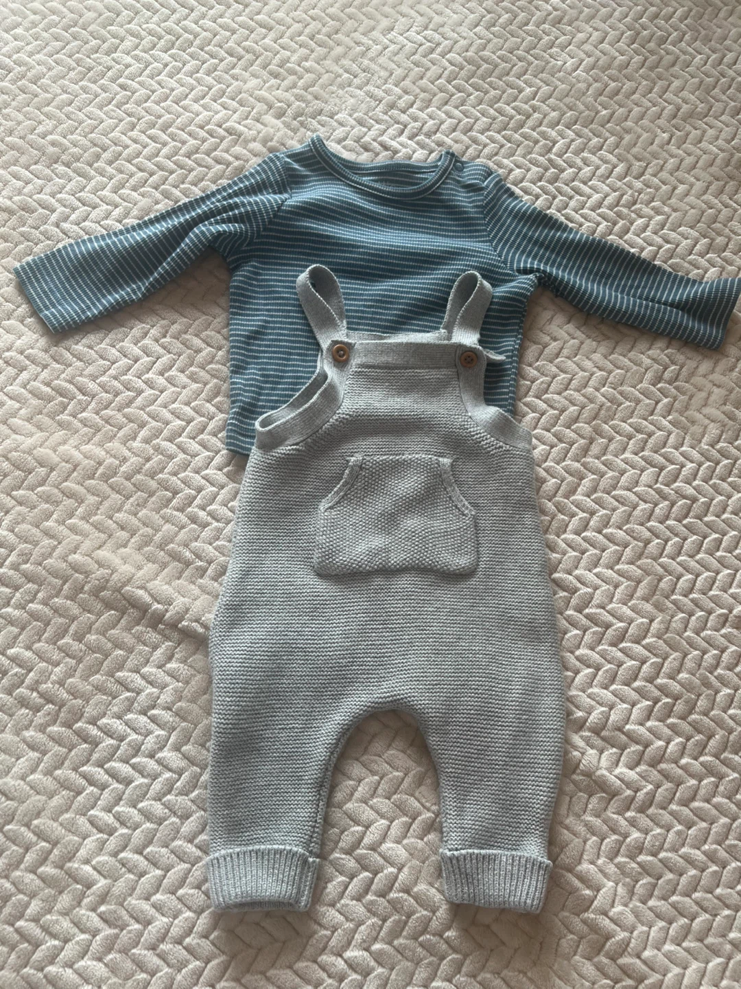 Baby Clothes Bundle - Onesies, Sleepers, Overalls & More - photo 4