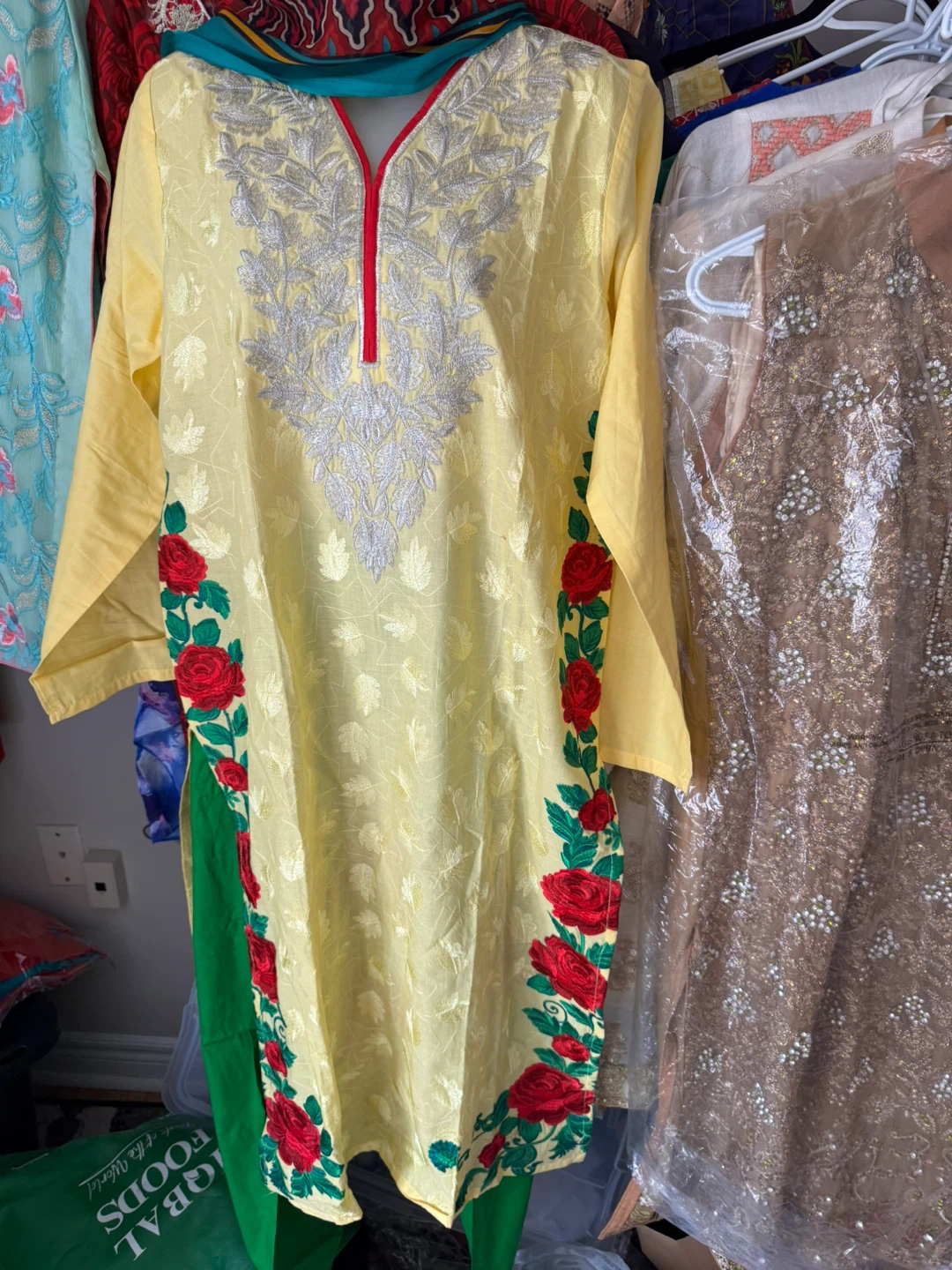 Embroidered lown 3 piece dress - photo 2