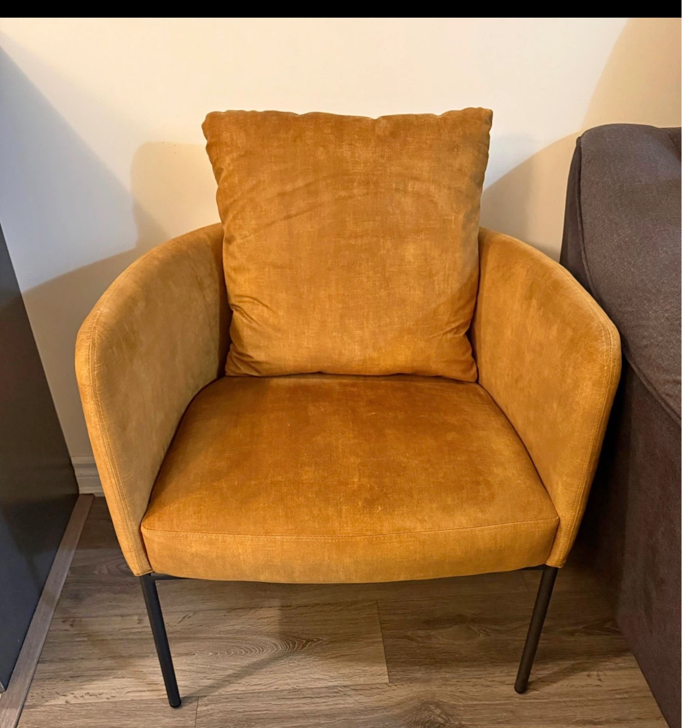 Modern Accent Chair – Mustard Velvet - photo 2