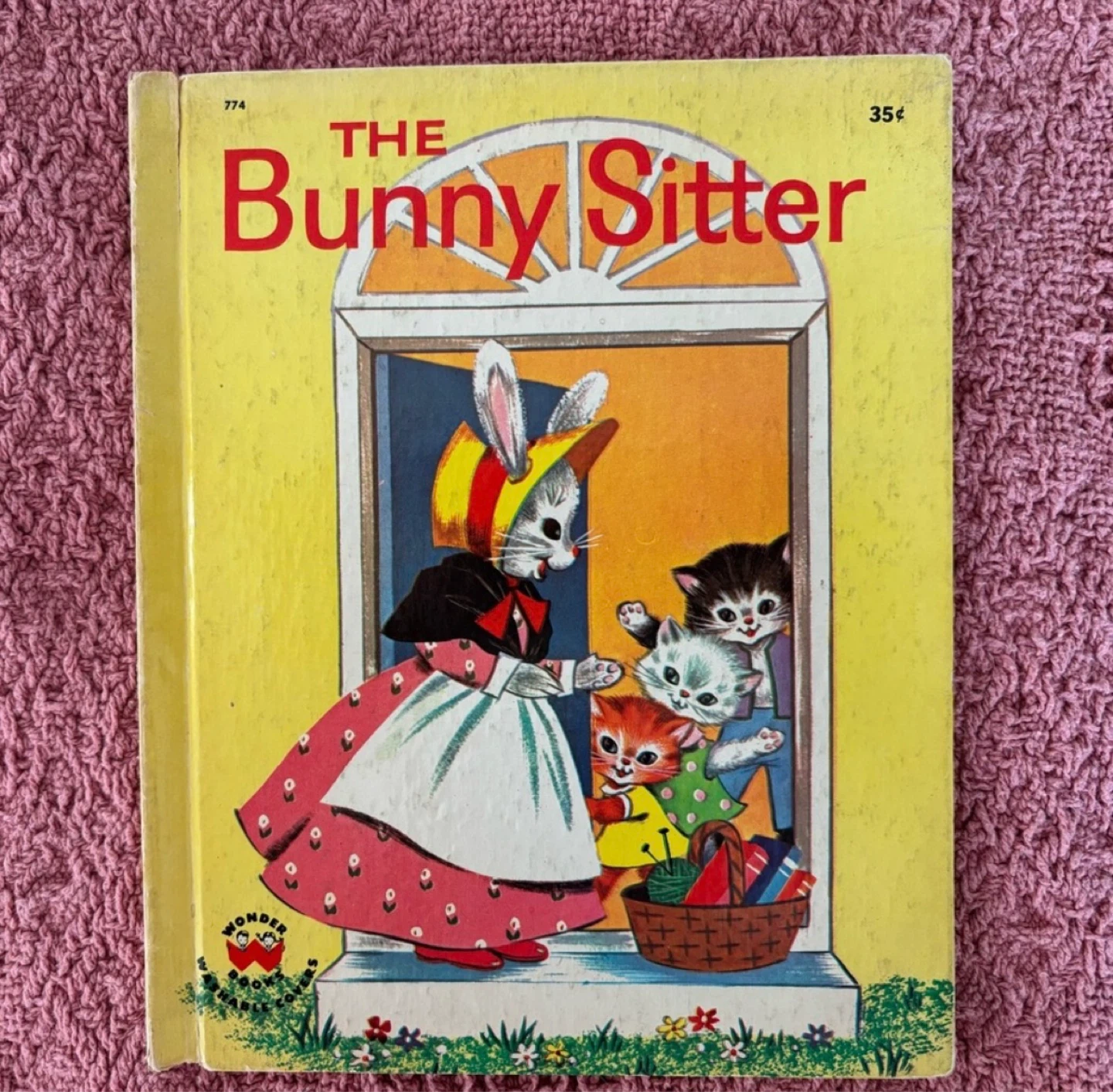 ⚽️Vintage The Bunny Sitter Children's Wonder Book