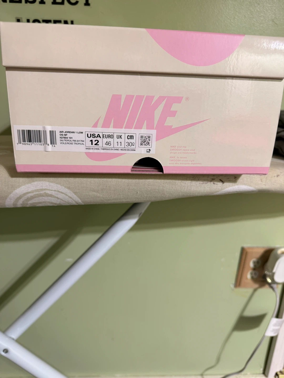 Jordan 1 Low SP Travis Scott Tropical Pink - photo 2