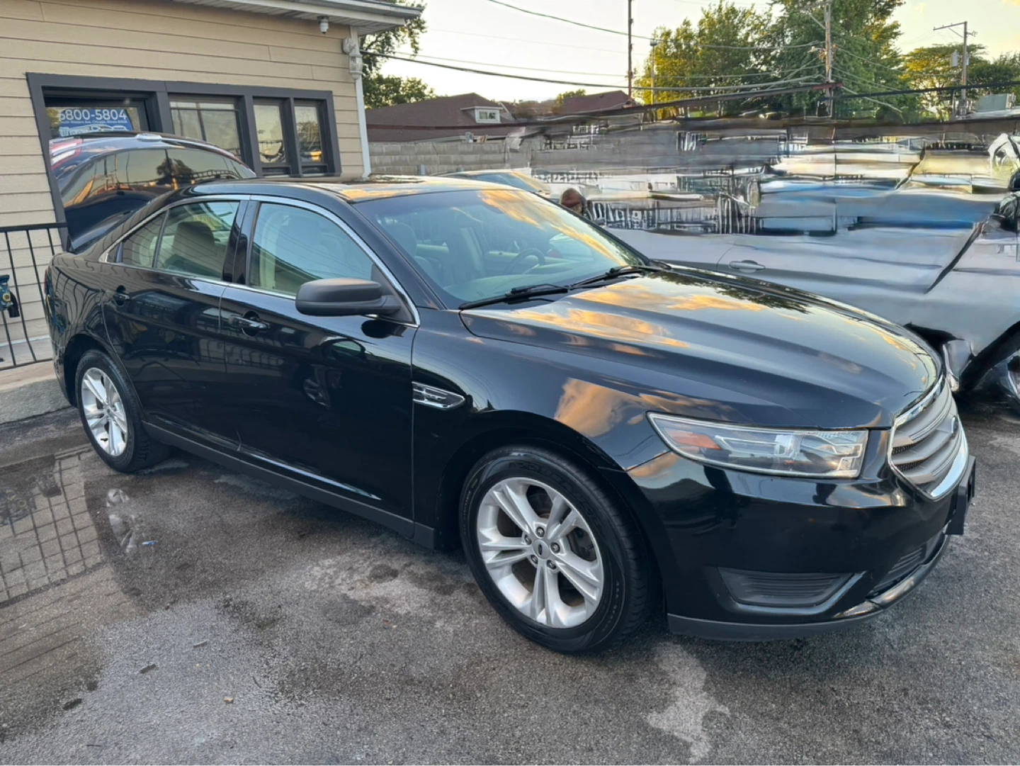 2017 Black Ford Taurus Sedan - photo 3