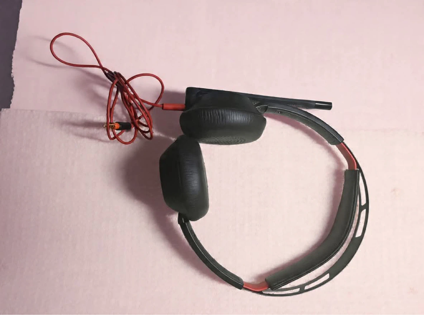 Poly Wired Headset with Noise-Cancelling Mic