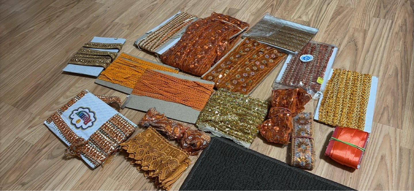 Mixed Lot of Decorative laces Trims and Ribbons - photo 4