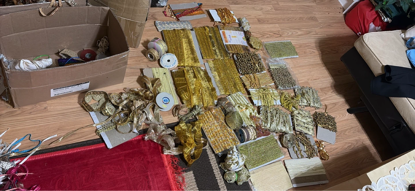 Mixed Lot of Decorative laces Trims and Ribbons - photo 2