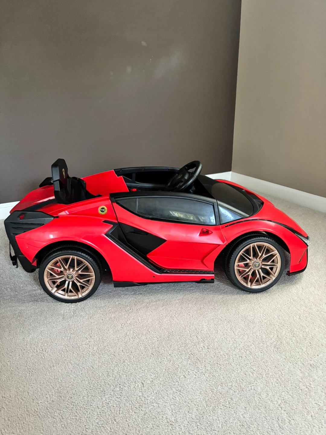 Kids Ride-On Lamborghini Sian Car Toy - photo 2