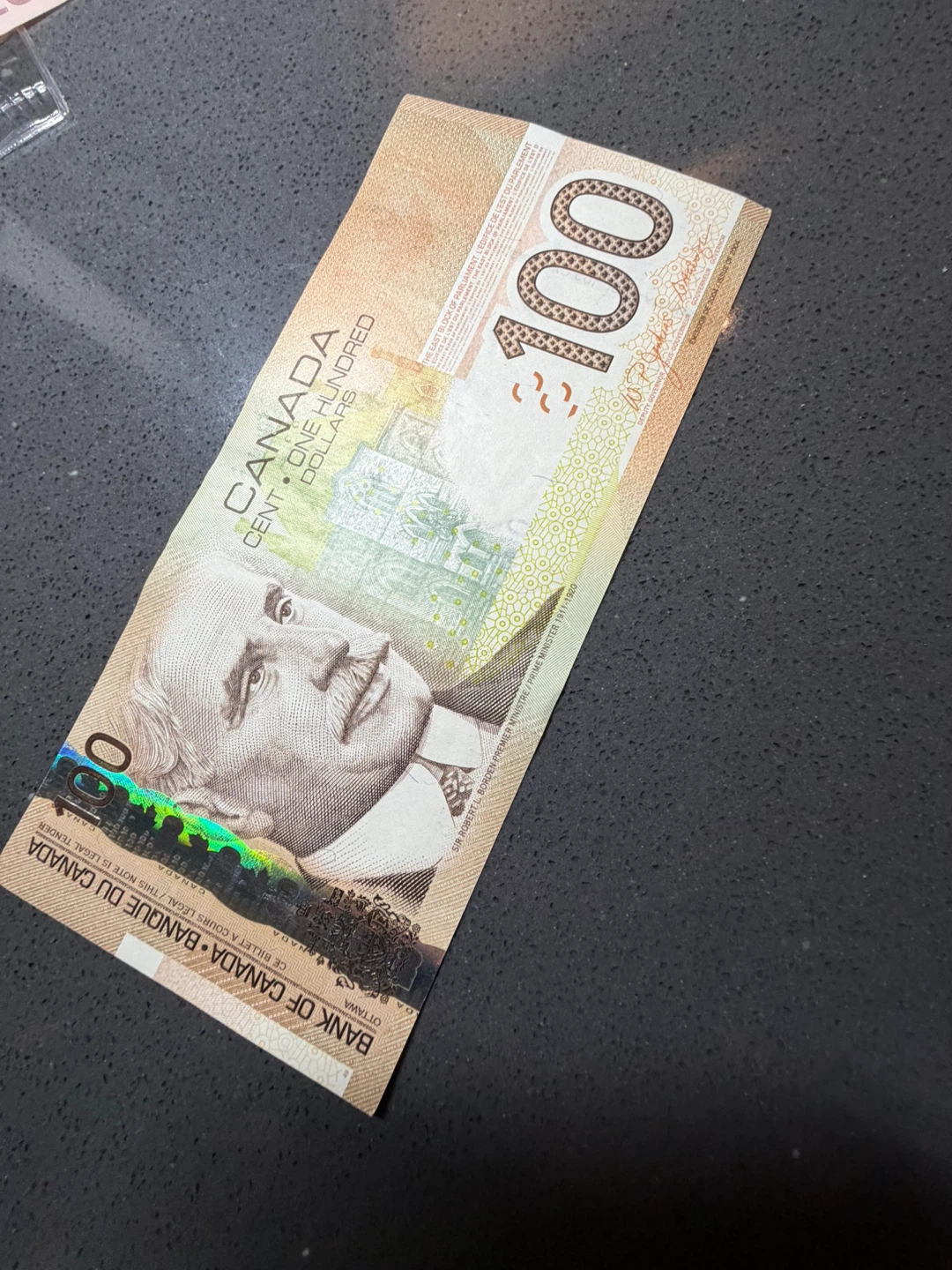 Canada 100 Dollar Bill
