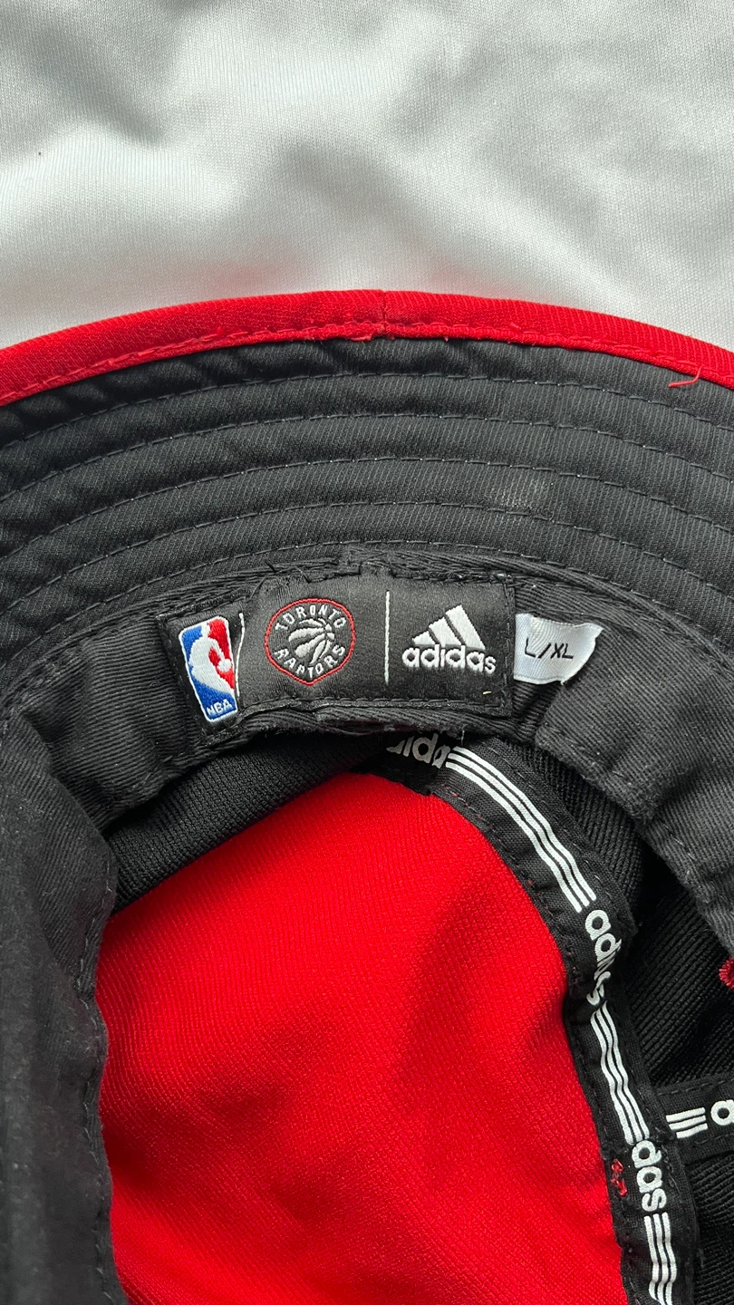 Toronto Raptors 2026 playoff T-shirt and Adidas Bucket Hat L/XL - photo 5